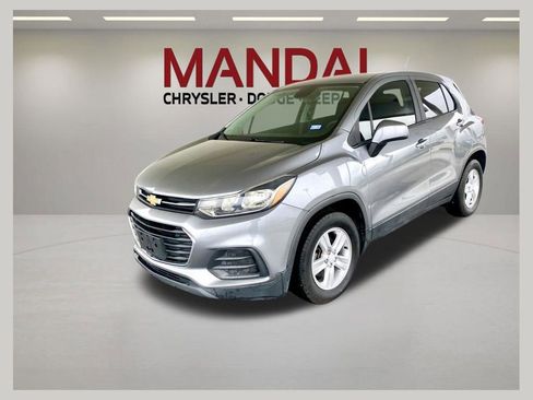 Used 2020 Chevrolet Trax LS w/ Tint and Cruise Package FWD image 1