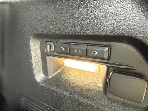 Used 2022 Ford Explorer ST image 33