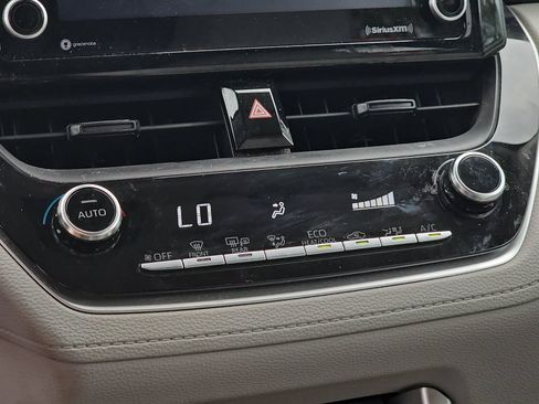Used 2022 Toyota Corolla Cross LE FWD image 21