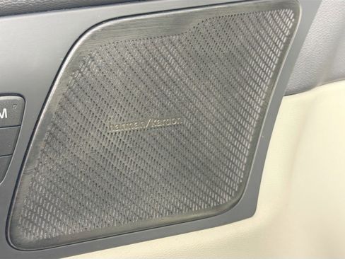 Certified 2023 Volvo XC60 B5 Plus w/ Protection Package Premier FWD image 20
