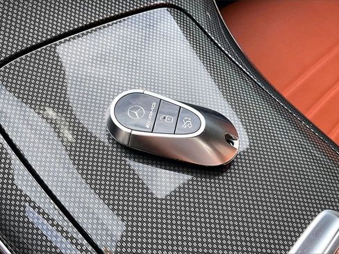 Used 2024 Mercedes-Benz C 43 AMG 4MATIC Sedan image 10