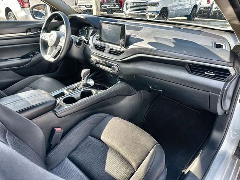 Used 2023 Nissan Altima 2.5 SV image 28