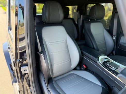 Used 2025 Mercedes-Benz G 580 w/ EQ Technology image 32