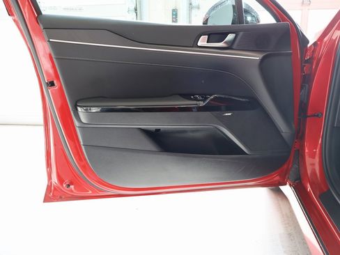 Used 2025 Kia K5 GT-Line w/ GT-Line Premium Package image 11