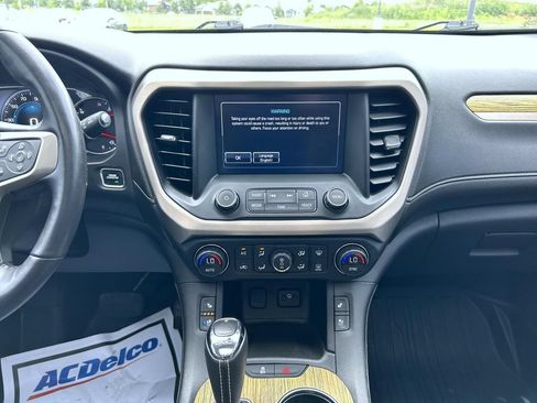 Used 2019 GMC Acadia Denali w/ Technology Package AWD/4WD image 14