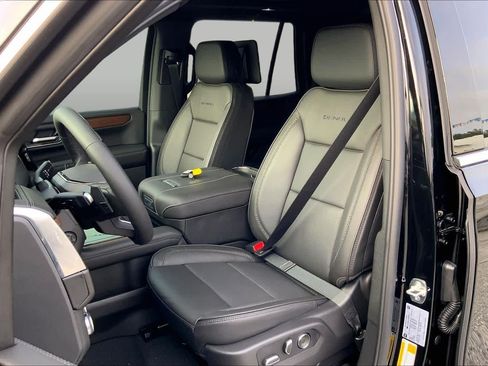New 2026 GMC Yukon Denali w/ Advanced Technology Package RWD image 9