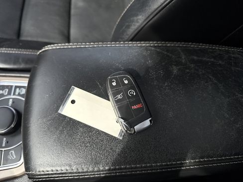 Used 2014 Jeep Grand Cherokee Overland w/ Advanced Technology Group image 37