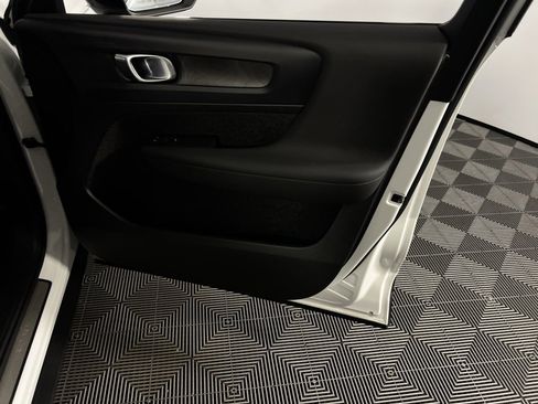 Used 2024 Volvo C40 P8 Recharge Plus w/ Climate Package image 34