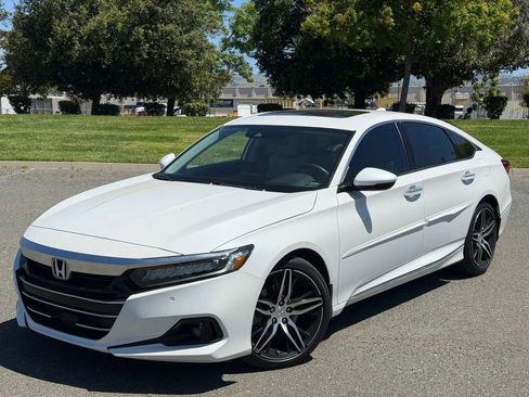 Used 2021 Honda Accord Touring image 1
