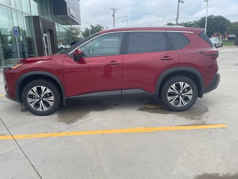 Used 2023 Nissan Rogue SV w/ SV Premium B Package AWD/4WD image 4