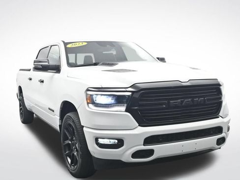 Used 2023 RAM 1500 Laramie AWD/4WD image 3