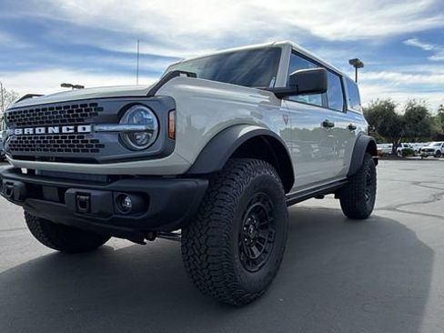 New 2026 Ford Bronco Badlands w/ Sasquatch Package image 9