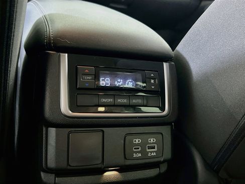 Used 2023 Subaru Ascent Premium w/ Convenience Package AWD/4WD image 23