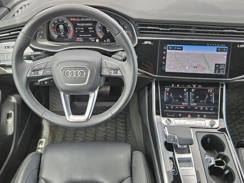 Used 2025 Audi Q8 Prestige AWD/4WD image 18
