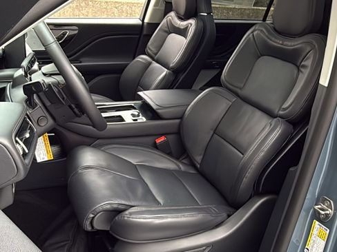 New 2026 Lincoln Aviator Reserve image 16