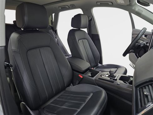 Used 2023 Audi Q5 2.0T Premium Plus image 12