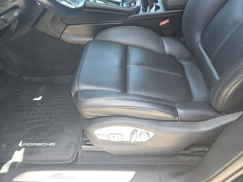 Used 2023 Porsche Macan S AWD/4WD image 8