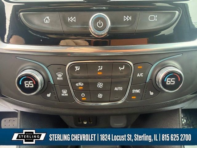 Used 2023 Chevrolet Traverse LT FWD image 24