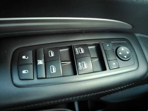 Used 2014 Dodge Durango SXT image 34