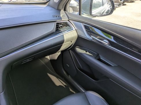 Used 2024 Cadillac XT5 Premium Luxury image 19