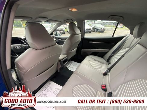 Used 2024 Toyota Camry SE FWD image 12