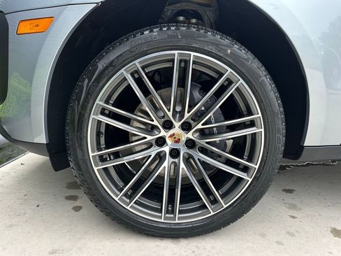 Used 2026 Porsche Macan image 42