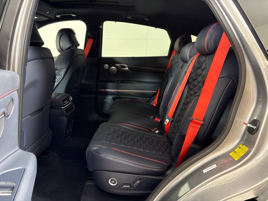 New 2027 Genesis GV80 3.5T e-SC AWD/4WD image 18