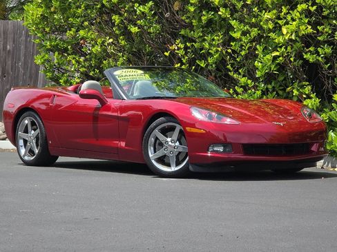 Used 2006 Chevrolet Corvette Convertible w/ Preferred Equipment Group RWD image 2