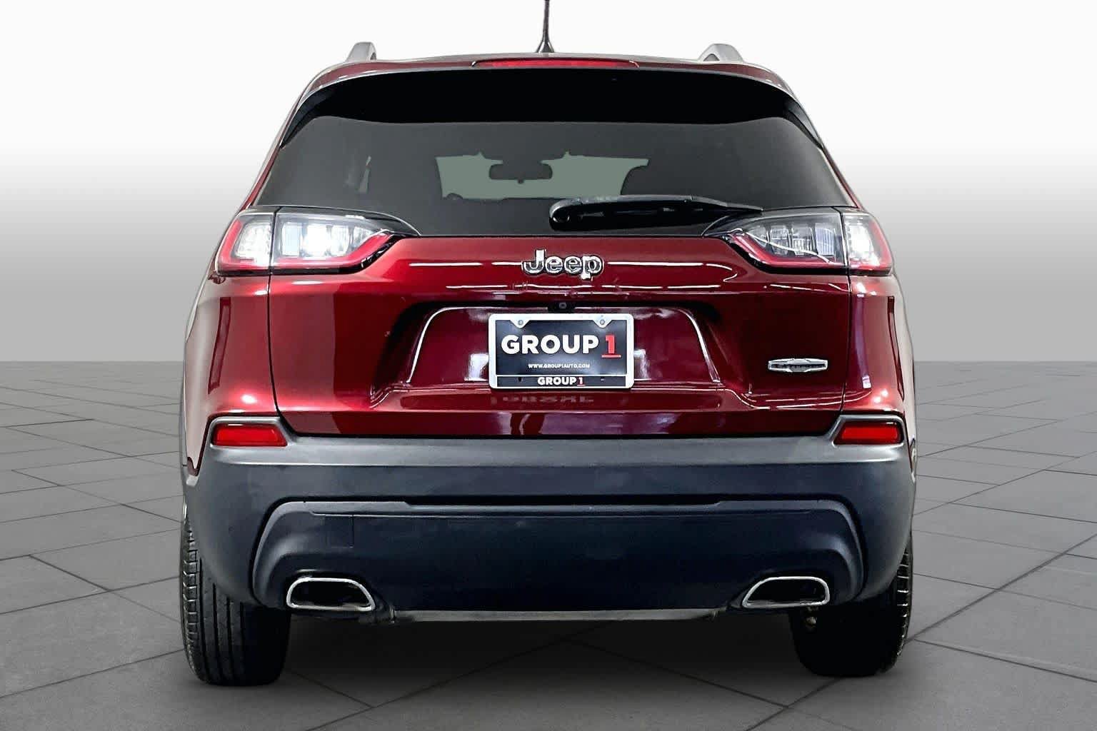Used 2019 Jeep Cherokee Latitude w/ Popular Appearance Group FWD image 5
