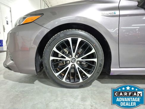 Used 2018 Toyota Camry SE FWD image 30
