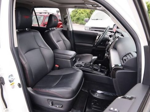 Used 2019 Toyota 4Runner TRD Off-Road Premium AWD/4WD image 27