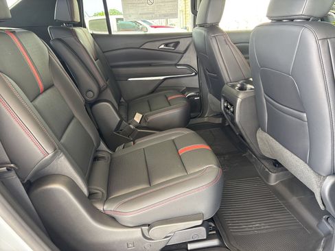 New 2026 Chevrolet Traverse RS w/ LPO, Floor Liner Package FWD image 22