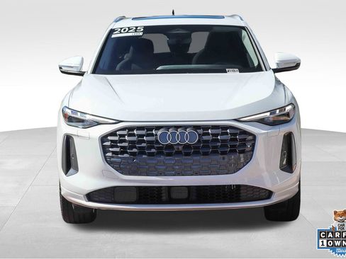 Certified 2025 Audi Q5 Premium Plus w/ Premium Plus AWD/4WD image 2