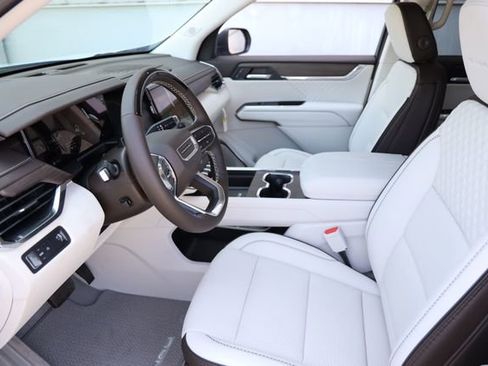 New 2026 GMC Acadia Denali w/ Super Cruise Package image 13