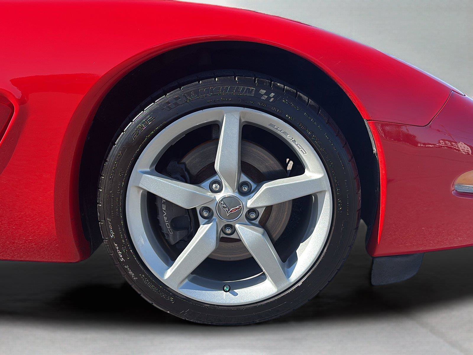 Used 1998 Chevrolet Corvette Convertible w/ Performance Handling Pkg RWD image 44