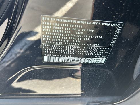 Used 2023 Volkswagen Tiguan SE FWD image 23