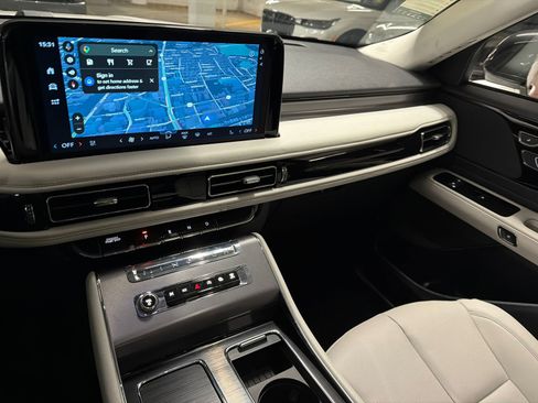 New 2026 Lincoln Aviator AWD image 27