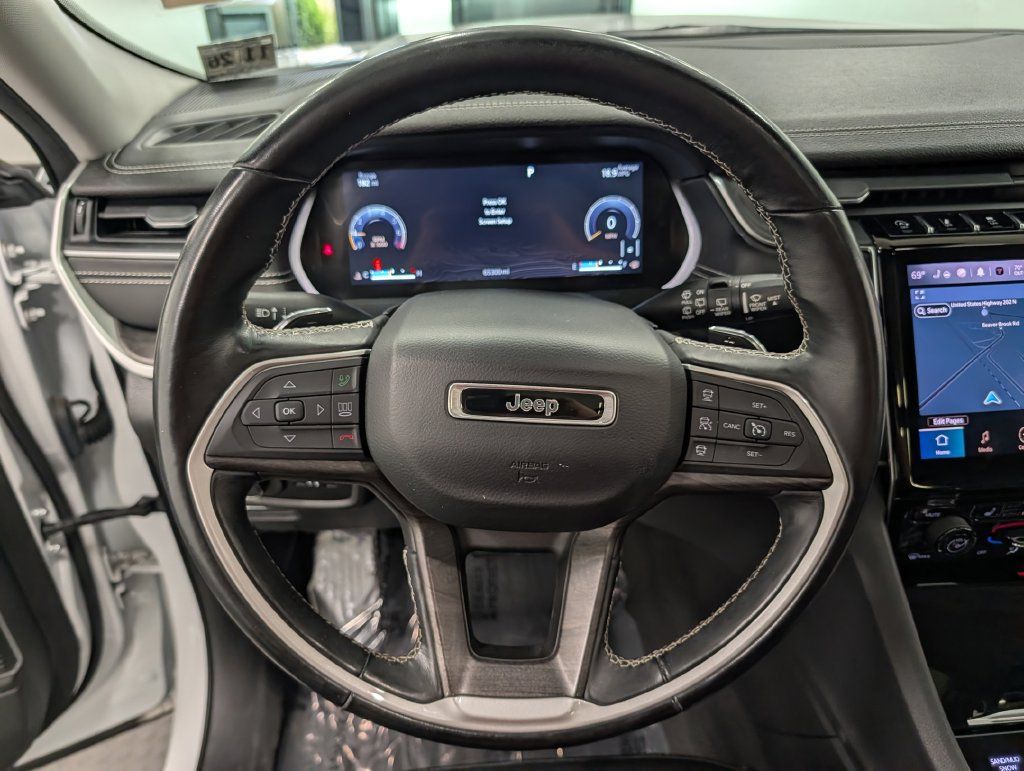Used 2021 Jeep Grand Cherokee L Limited AWD/4WD image 23