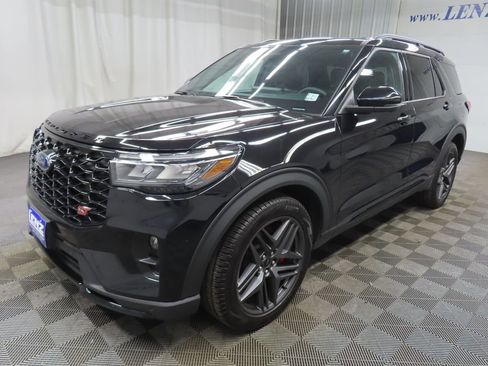 Used 2026 Ford Explorer ST AWD/4WD image 9
