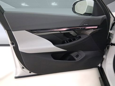 New 2026 BMW 540i xDrive 540i xDrive w/ Executive Package image 18