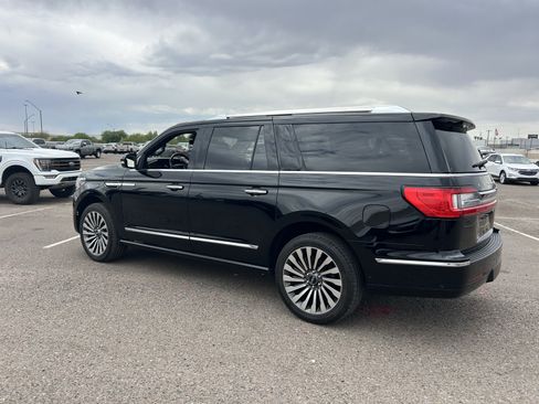 Used 2018 Lincoln Navigator L Reserve w/ Technology Package AWD/4WD image 3