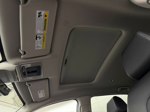 New 2026 Honda HR-V EX-L image 15