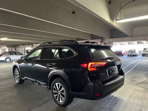 New 2025 Subaru Outback Premium image 4