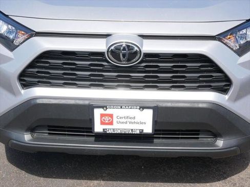 Certified 2022 Toyota RAV4 LE AWD/4WD image 9