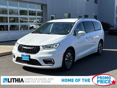 Used 2021 Chrysler Pacifica Touring-L