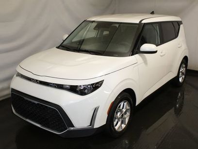 Used 2025 Kia Soul LX