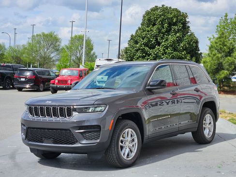 New 2026 Jeep Grand Cherokee Laredo X AWD/4WD image 3