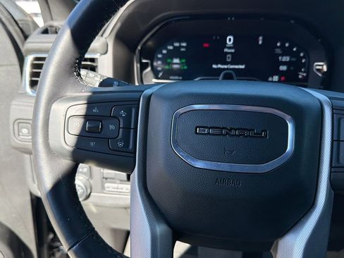 Used 2024 GMC Yukon Denali w/ Denali Reserve Package image 41