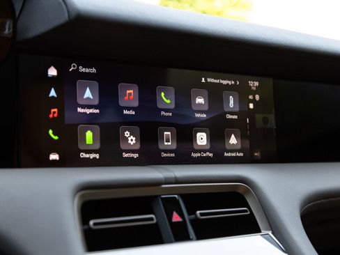 New 2026 Porsche Taycan 4S AWD/4WD image 25