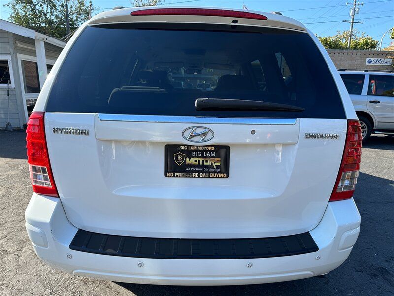 Used 2008 Hyundai Entourage GLS FWD image 6
